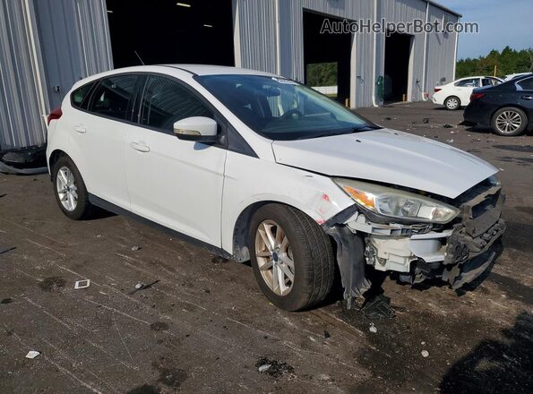 1FADP3K27HL215811 2017 FORD FOCUS White Przód prawy