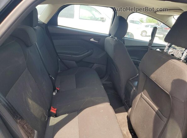 1FADP3K27HL218269 2017 FORD FOCUS Black Widok tylnych siedzeń