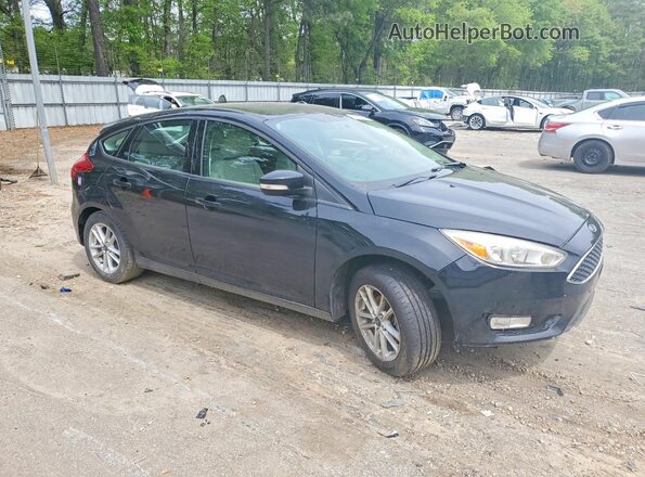 1FADP3K27HL251465 2017 FORD FOCUS Черный Передняя правая четверть