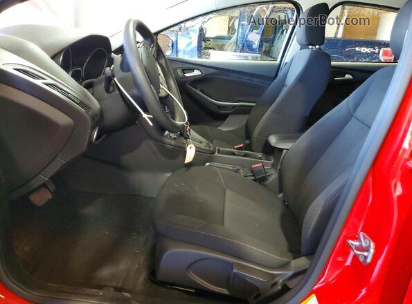1FADP3K27HL314130 2017 FORD FOCUS Red Widok wnętrza z przodu