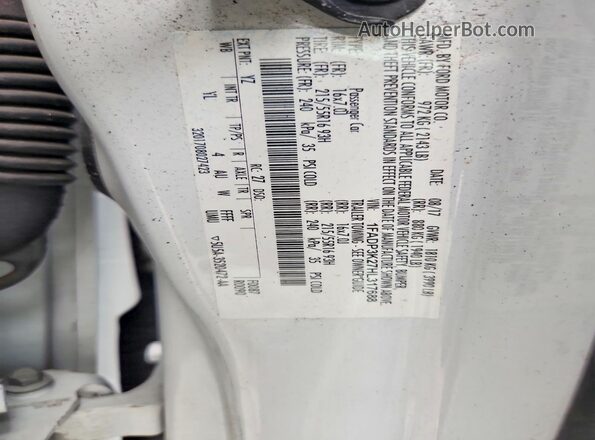 1FADP3K27HL317688 2017 FORD FOCUS White Vista del compartimento del motor