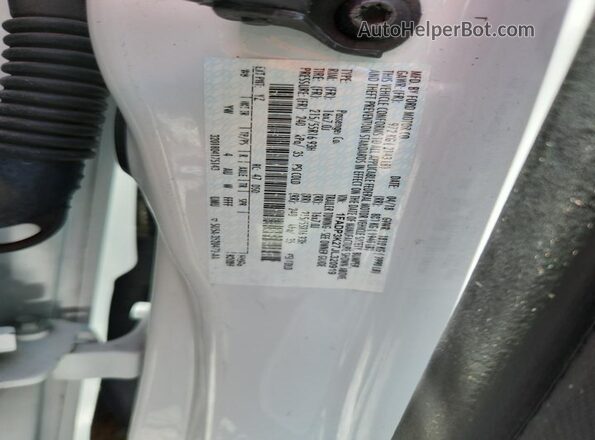 1FADP3K27JL320919 2018 FORD FOCUS White 360 interior view