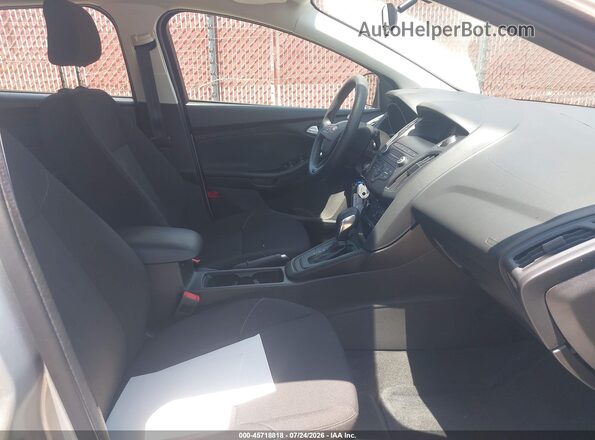 1FADP3K27JL328969 2018 FORD FOCUS Белый Вид салона спереди
