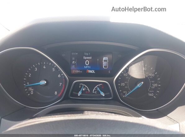 1FADP3K27JL328969 2018 FORD FOCUS Белый Вид задних сидений