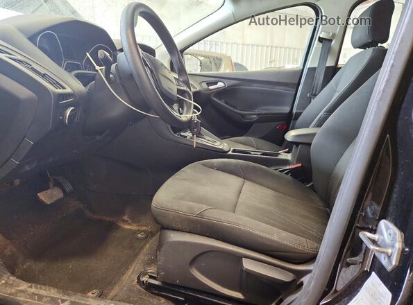 1FADP3K28GL285753 2016 FORD FOCUS Черный Вид салона спереди