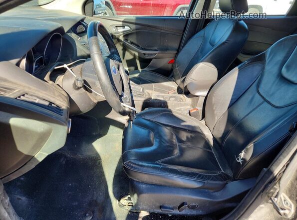 1FADP3K28GL372472 2016 FORD FOCUS Угольный Вид салона спереди