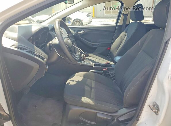 1FADP3K28HL228096 2017 FORD FOCUS White Սալոնի դիմացի տեսք