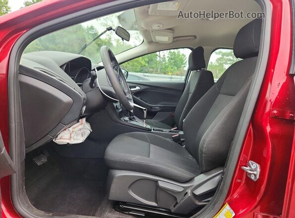 1FADP3K28HL234822 2017 FORD FOCUS Red Սալոնի դիմացի տեսք