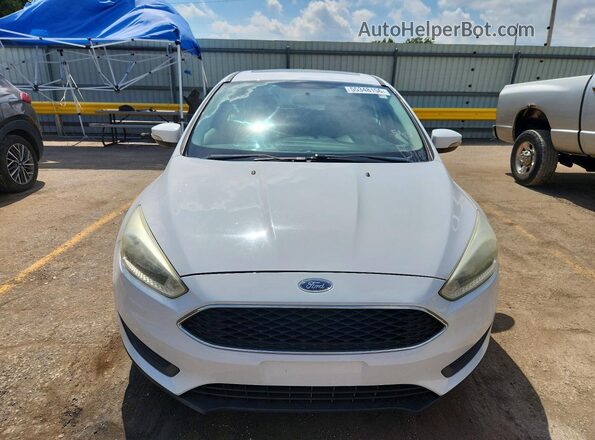 1FADP3K29GL269349 2016 FORD FOCUS White Widok z przodu
