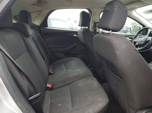 1FADP3K29GL291030 2016 FORD FOCUS Silver Հետևի նստատեղերի տեսք