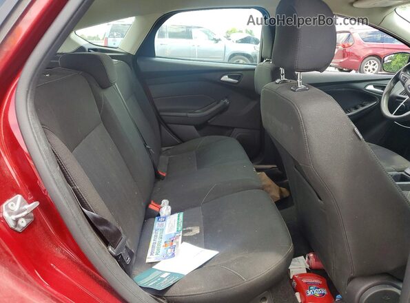 1FADP3K29HL297847 2017 FORD FOCUS Red Հետևի նստատեղերի տեսք
