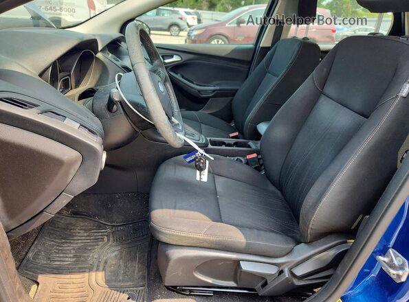 1FADP3K29JL266510 2018 FORD FOCUS Blue Front interior view