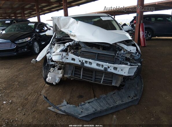 1FADP3K2XGL289951 2016 FORD FOCUS Белый Вид панели приборов