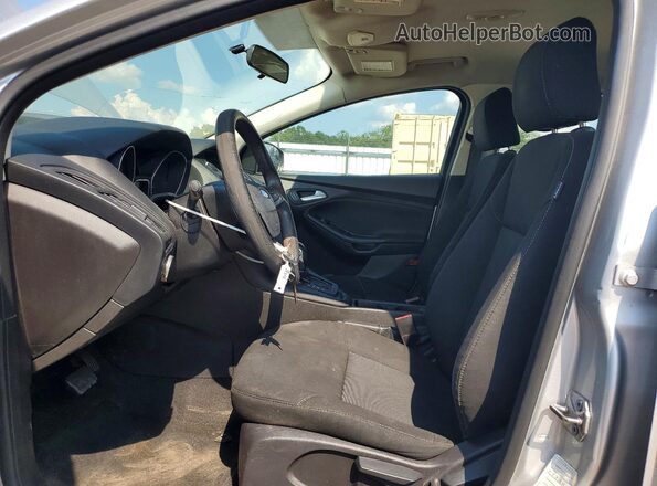 1FADP3K2XGL290999 2016 FORD FOCUS Серебряный Вид салона спереди