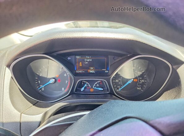 1FADP3K2XJL212245 2018 FORD FOCUS White Vista del cuadro de instrumentos
