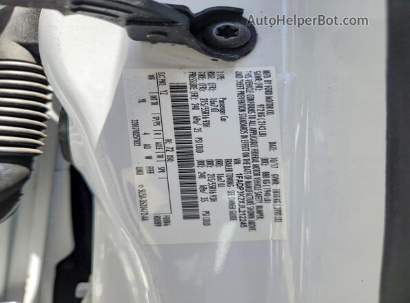 1FADP3K2XJL212245 2018 FORD FOCUS White Vista del compartimento del motor