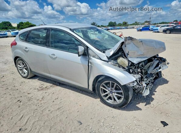 1FADP3K2XJL238974 2018 FORD FOCUS Silver Przód prawy