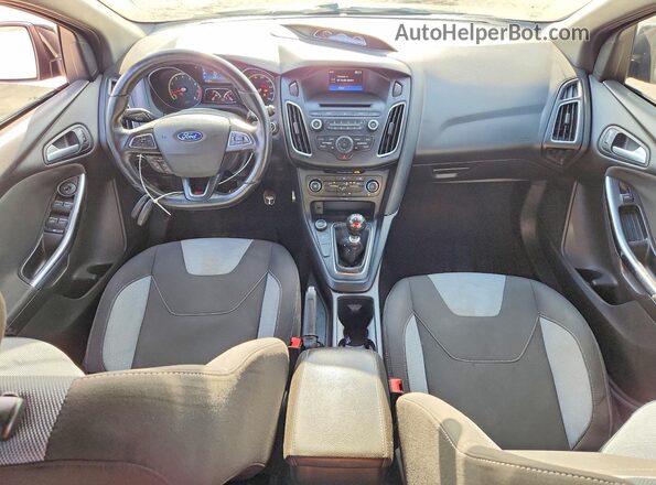 1FADP3L90GL230807 2016 FORD FOCUS Black Vista del salpicadero