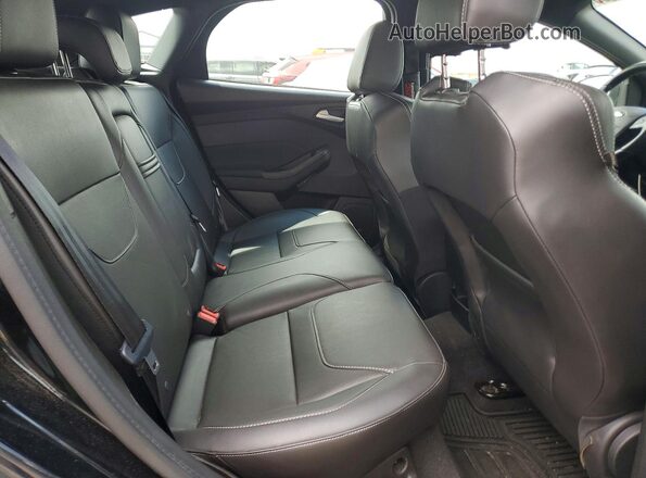 1FADP3L92GL359356 2016 FORD FOCUS Black Հետևի նստատեղերի տեսք