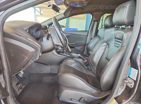 1FADP3L93GL315558 2016 FORD FOCUS Gray Widok wnętrza z przodu