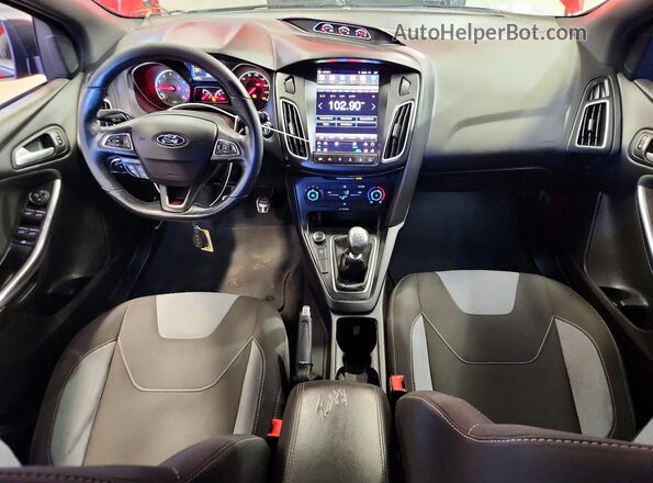 1FADP3L93HL218328 2017 FORD FOCUS Red VIN կոդի պիտակի տեսք