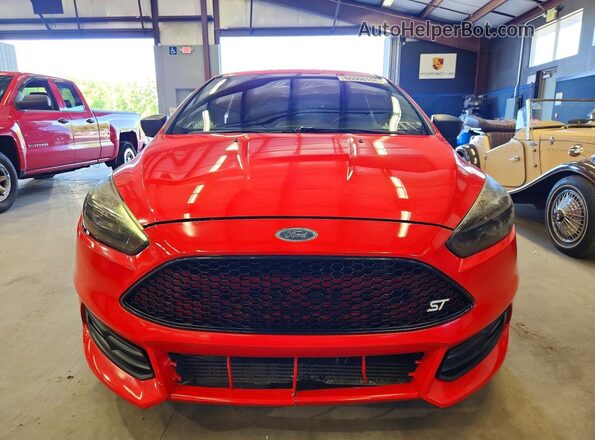 1FADP3L93HL218328 2017 FORD FOCUS Red Սալոնի դիմացի տեսք