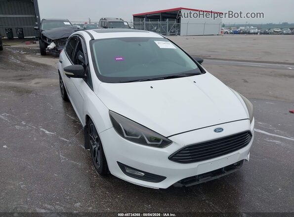 1FADP3M20JL236289 2018 FORD FOCUS Белый Вид спереди