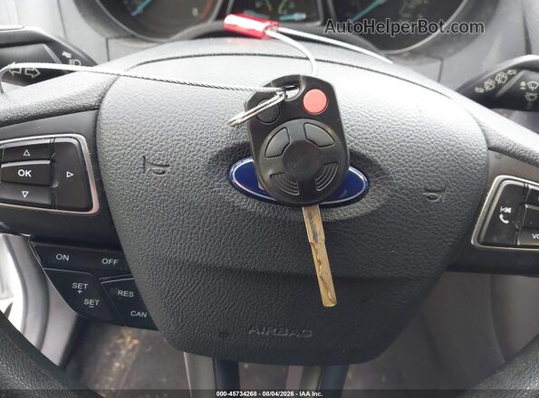 1FADP3M20JL236289 2018 FORD FOCUS Белый Вид панели приборов