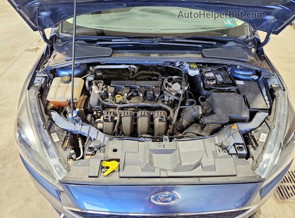 1FADP3M21JL221154 2018 FORD FOCUS Blue Rear interior view