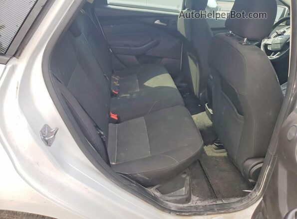 1FADP3M22HL248146 2017 FORD FOCUS White Rear seats view