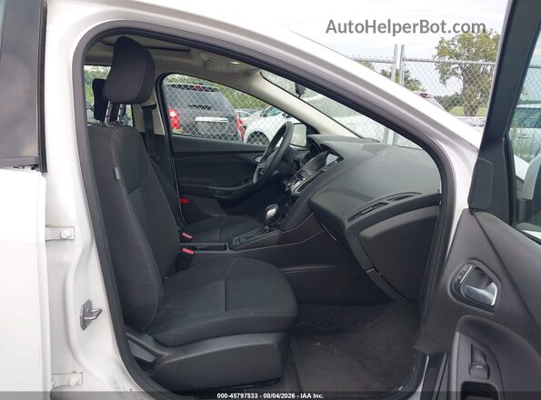 1FADP3M23JL314774 2018 FORD FOCUS White Вид салону спереду