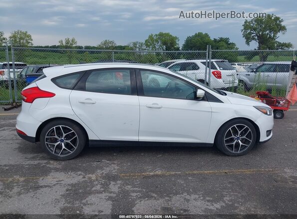 1FADP3M23JL314774 2018 FORD FOCUS White Вид задньої частини салону
