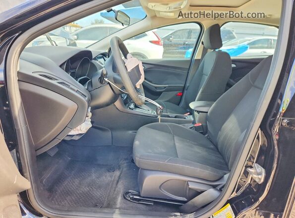 1FADP3M28JL265863 2018 FORD FOCUS Black Front interior view