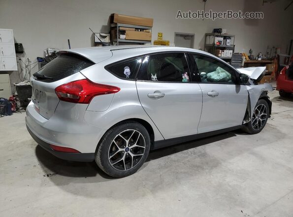 1FADP3M29HL302090 2017 FORD FOCUS Silver Rear right