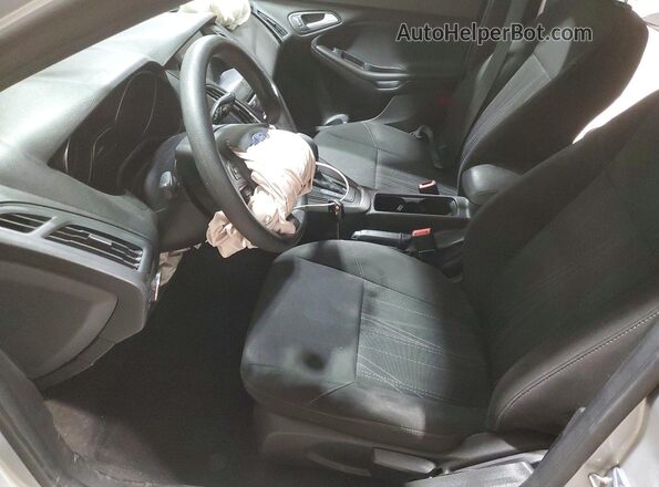1FADP3M29HL302090 2017 FORD FOCUS Silver Front interior view