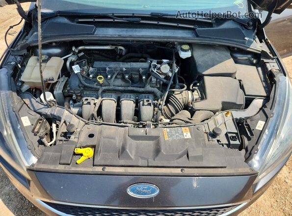1FADP3M29JL213397 2018 FORD FOCUS Gray Rear interior view