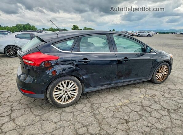 1FADP3N20JL273566 2018 FORD FOCUS Black Tył prawy