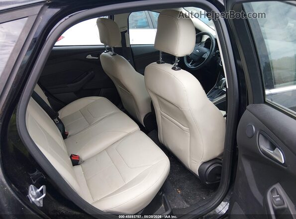 1FADP3N22JL325893 2018 FORD FOCUS Black Widok naklejki z numerem VIN