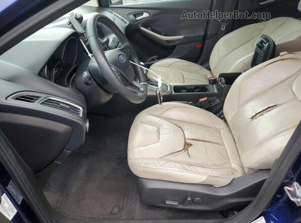 1FADP3N24GL302639 2016 FORD FOCUS Blue წინა სალონის ხედი