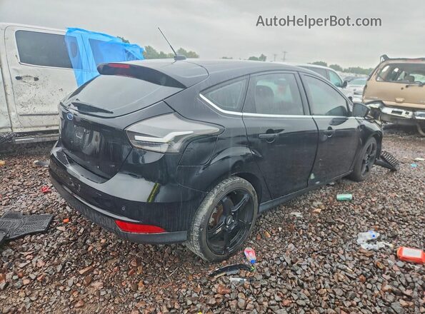 1FADP3N24JL326138 2018 FORD FOCUS Silver Задня права чверть