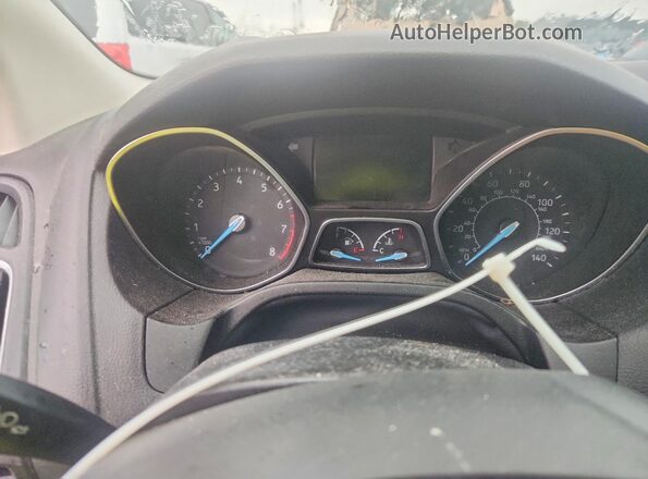 1FADP3N24JL326138 2018 FORD FOCUS Silver Вид щитка приладів