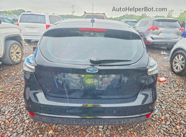 1FADP3N24JL326138 2018 FORD FOCUS Silver Вид ззаду