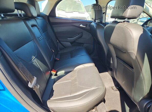 1FADP3N26GL387824 2016 FORD FOCUS Blue Вид задніх сидінь