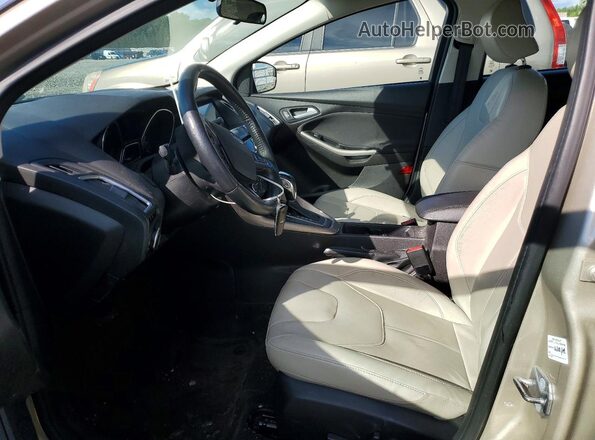 1FADP3N26JL295877 2018 FORD FOCUS Cream Front interior view