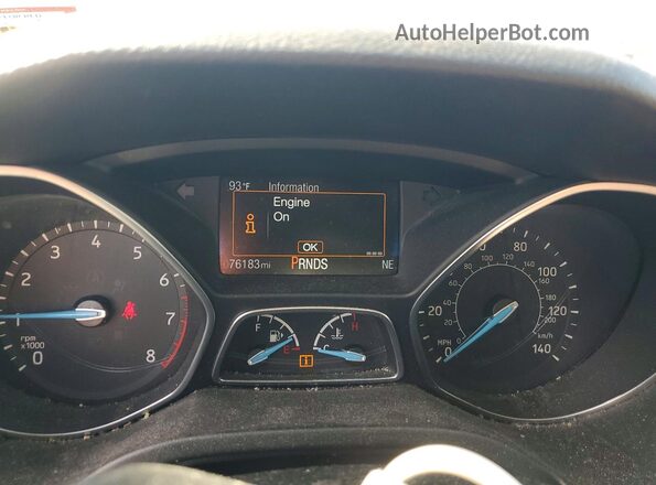 1FADP3N26JL295877 2018 FORD FOCUS Cream Instrument cluster view