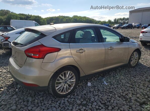 1FADP3N26JL295877 2018 FORD FOCUS Cream Rear right