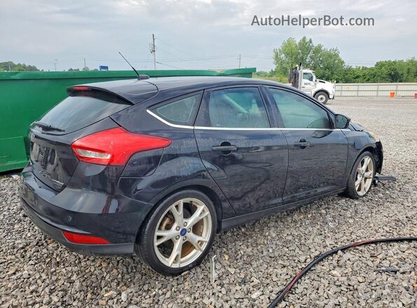 1FADP3N28GL279429 2016 FORD FOCUS Черный Задняя правая четверть