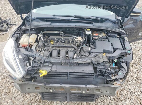 1FADP3N28JL226107 2018 FORD FOCUS Black Widok wnętrza z tyłu