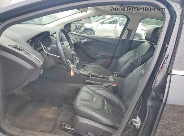 1FADP3N28JL226107 2018 FORD FOCUS Black Widok wnętrza z przodu