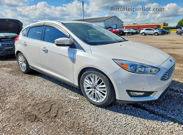 1FADP3N29HL273396 2017 FORD FOCUS White Widok wnętrza z przodu